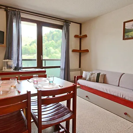 19m² à Avec Balcon, Parking Inclus - Fr-1-340-146 Appartement *