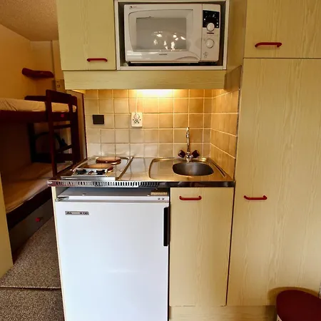19m² à Avec Balcon, Parking Inclus - Fr-1-340-146 Appartement